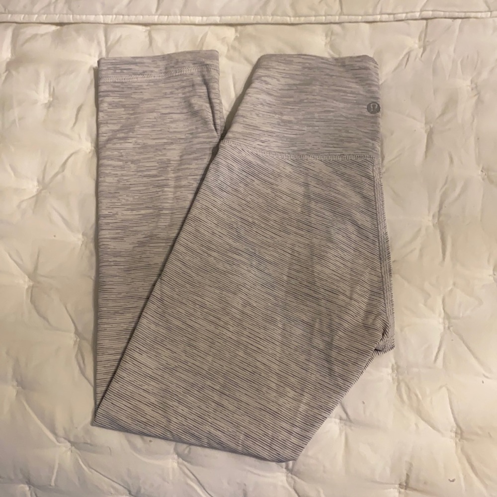 Lululemon wunder under high rise crop 21” size 4